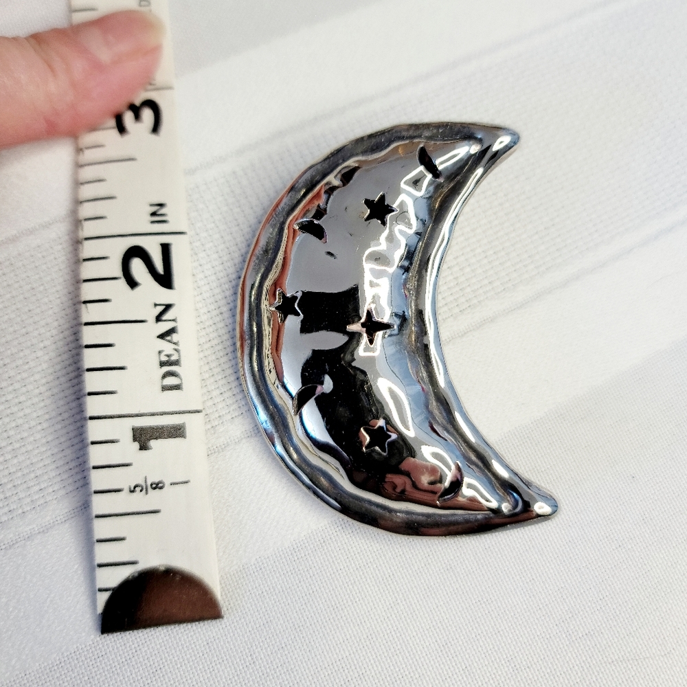 Silver moon pin/pendant